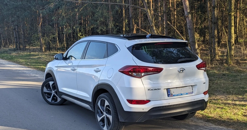 Hyundai Tucson cena 71900 przebieg: 107000, rok produkcji 2017 z Szczebrzeszyn małe 46